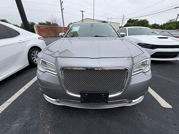 2017 Chrysler 300
