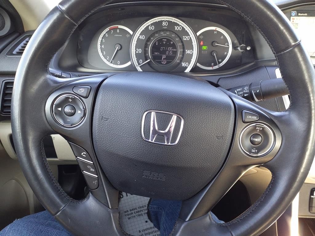 2014 Honda Accord EXL image 19