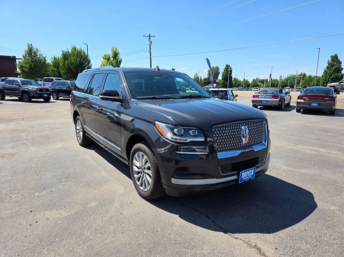 2022 Lincoln Navigator L