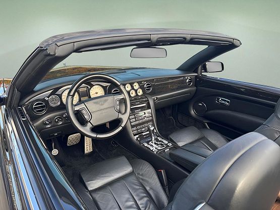 2009 Bentley Azure Base photo 2
