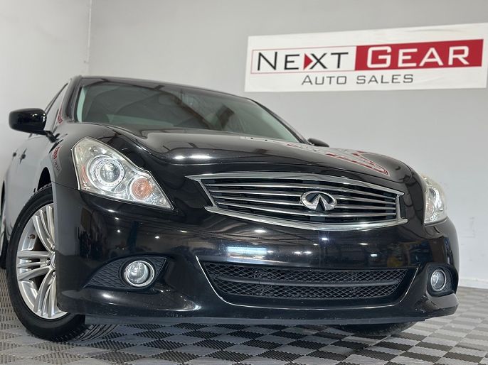 2015 Infiniti Q40