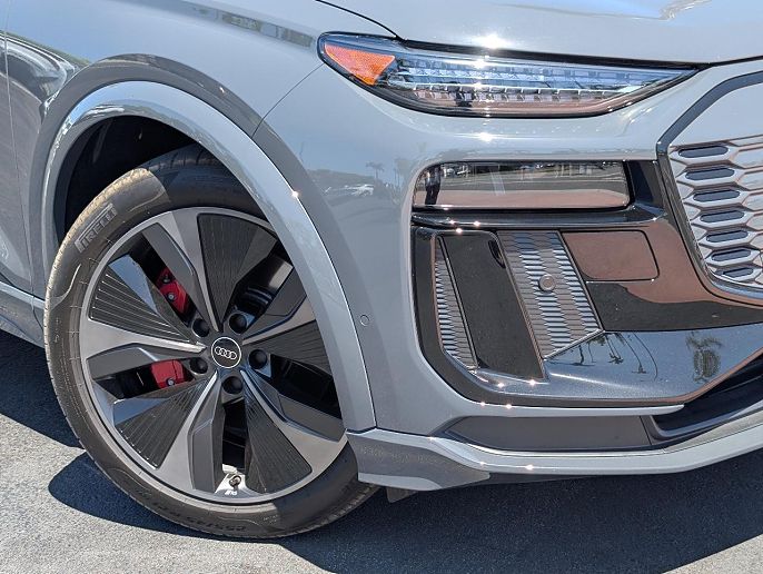2025 Audi SQ6 e-tron