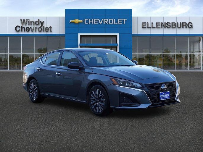 2025 Nissan Altima