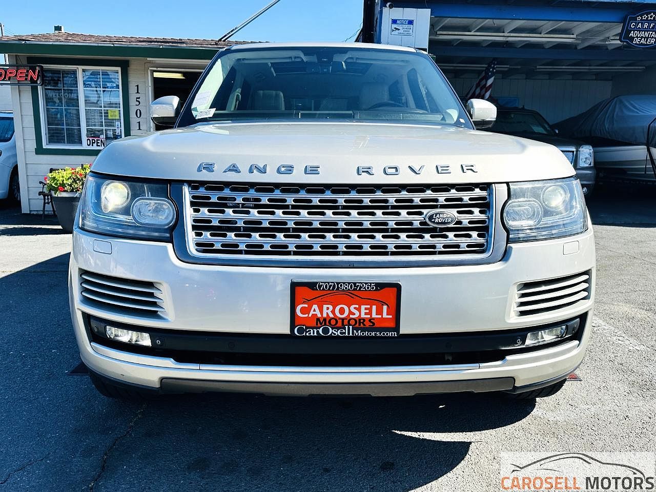 2013 Land Rover Range Rover HSE image 10