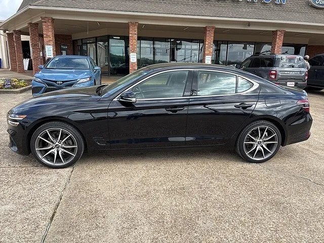 2023 Genesis G70