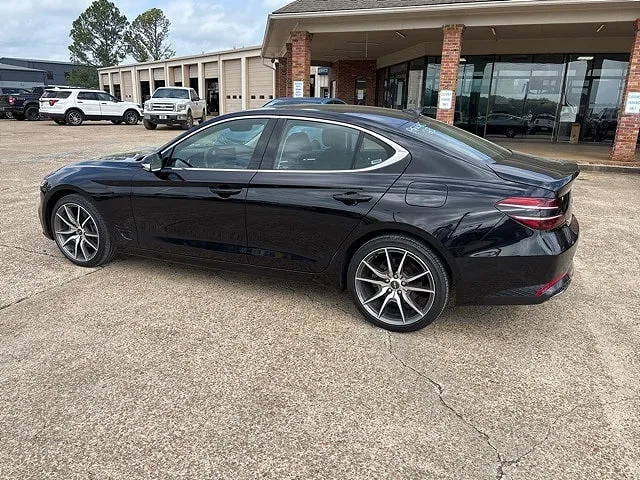 2023 Genesis G70
