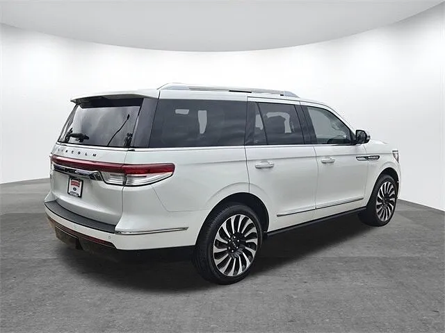 2023 Lincoln Navigator