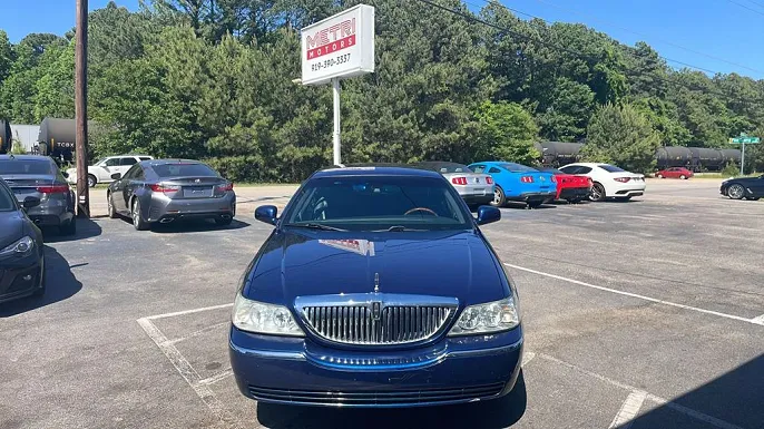 2011 Lincoln Town Car