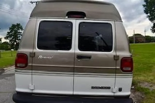2003 Dodge Ram Van