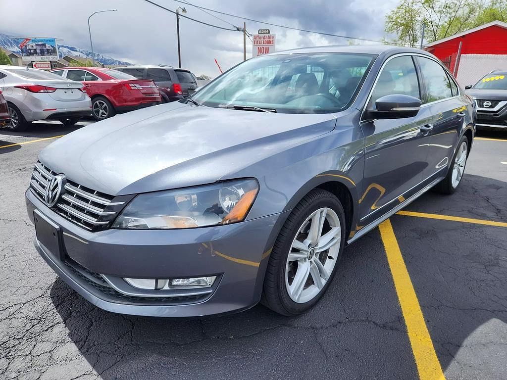 2014 Volkswagen Passat SEL image 2