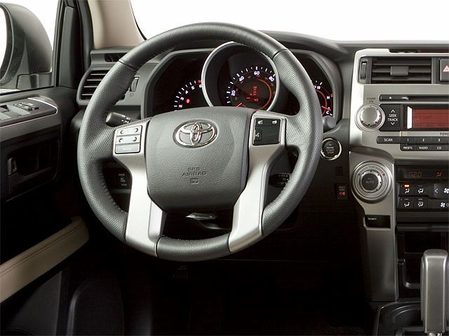 2010 Toyota 4Runner null image 5