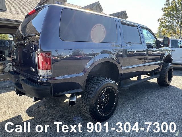 2005 Ford Excursion XLT image 10