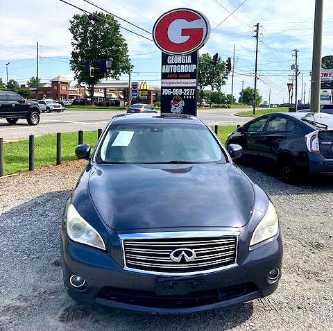 2011 Infiniti M56