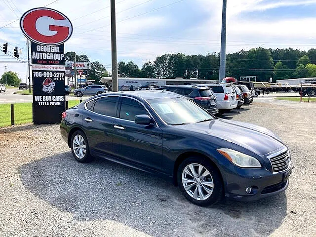 2011 Infiniti M56