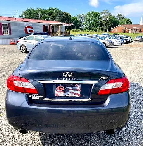2011 Infiniti M56