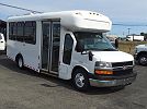 2014 Chevrolet Express 4500 image 11