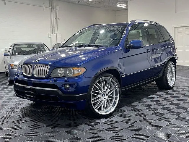 2005 BMW X5 4.8is image 0