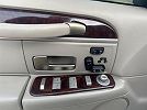 2011 Lincoln Town Car Signature Limited image 21