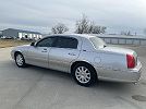 2011 Lincoln Town Car Signature Limited image 7