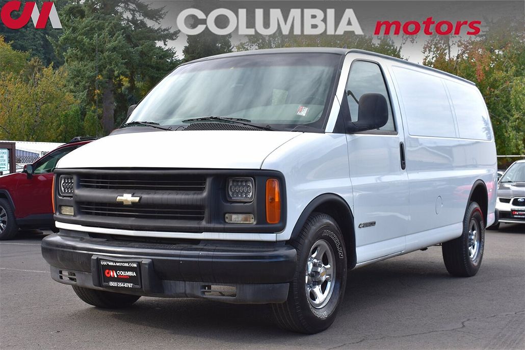 1999 Chevrolet Express 2500 image 3