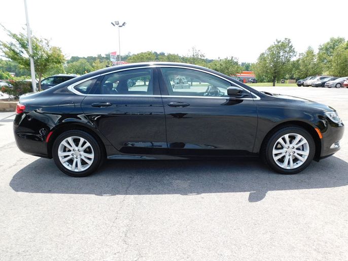 2017 Chrysler 200