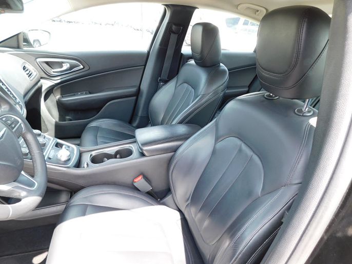 2017 Chrysler 200