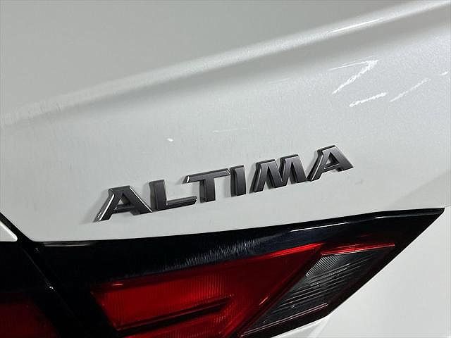 2023 Nissan Altima SV image 22