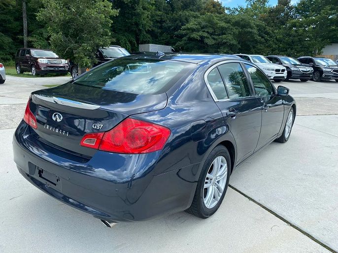 2010 Infiniti G37