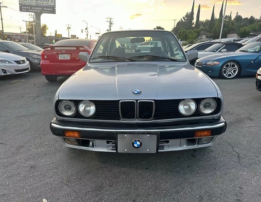 1988 BMW 3 Series 325is image 1