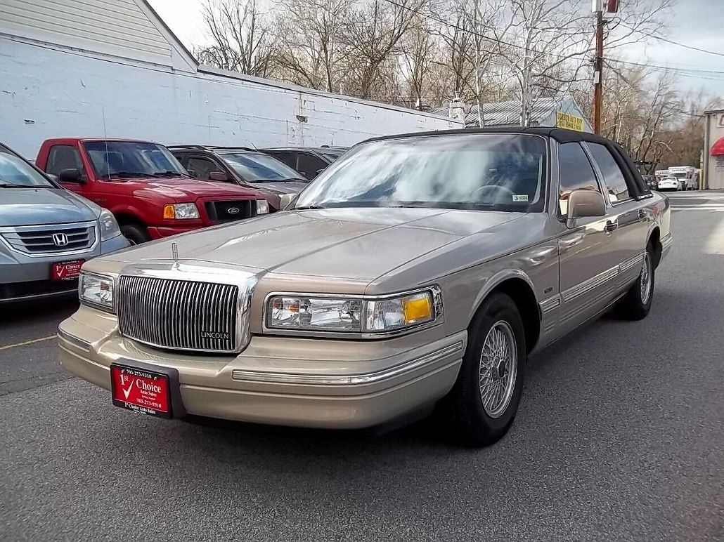 1996 Lincoln Town Car Signature image 0
