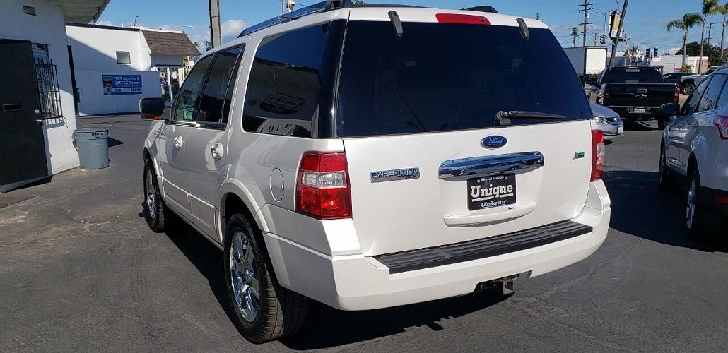 2010 Ford Expedition Limited image 5
