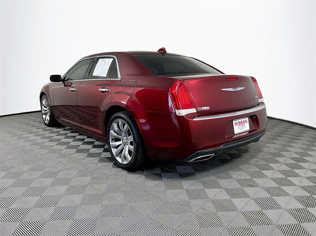 2018 Chrysler 300 Limited Edition image 4