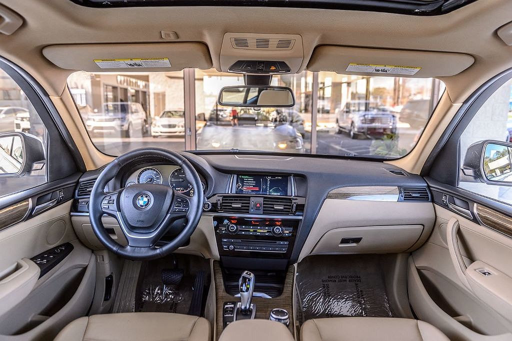2015 BMW X3 xDrive28d image 2