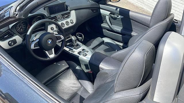 2011 BMW Z4 sDrive35i image 8