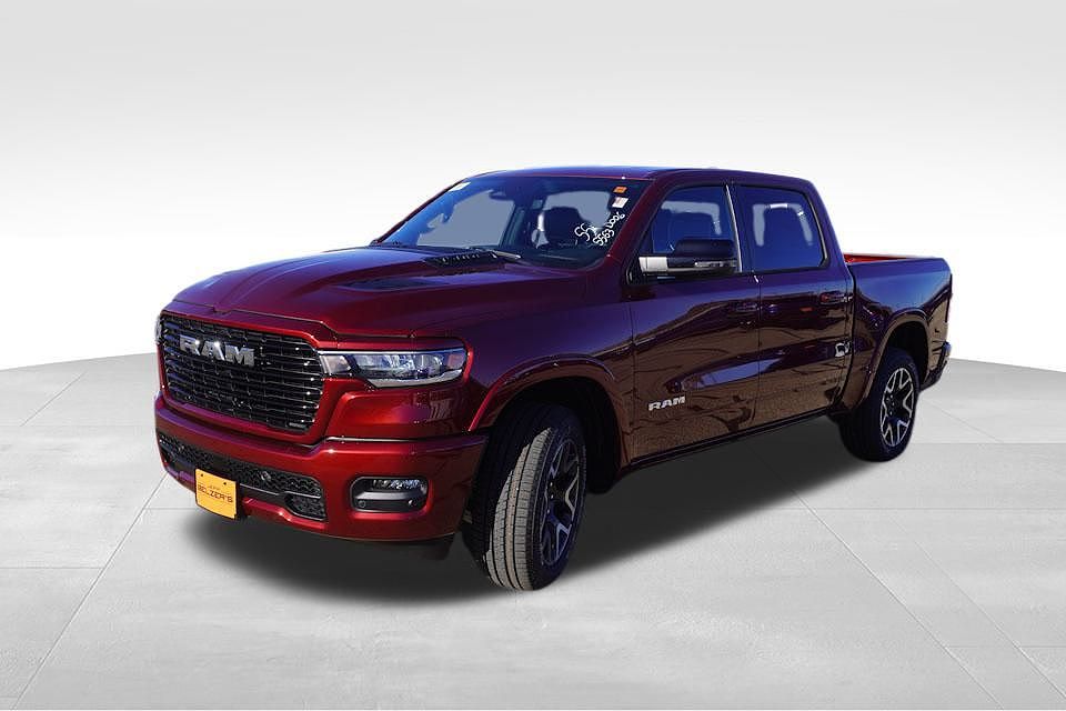 2025 Ram 1500 1C6SRFJP3SN635563 CarStory