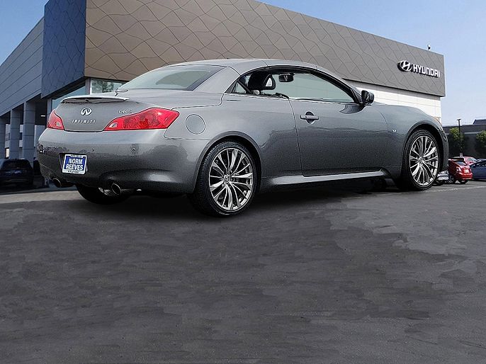 2015 Infiniti Q60