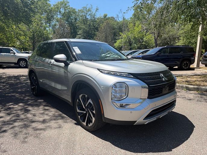 2024 Mitsubishi Outlander