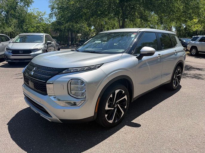 2024 Mitsubishi Outlander