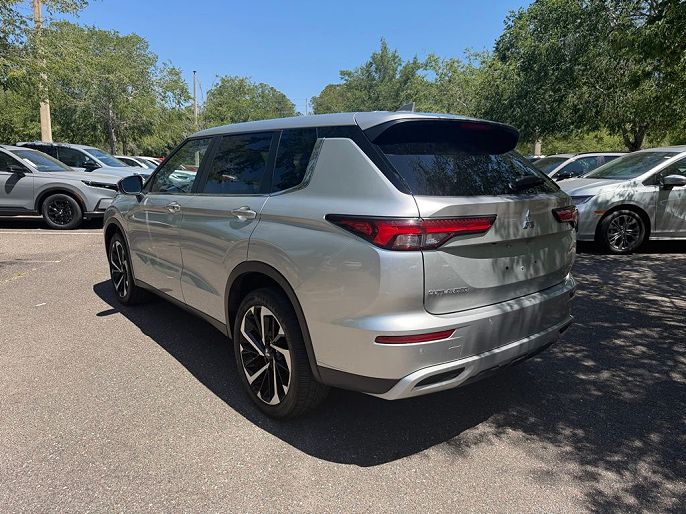 2024 Mitsubishi Outlander