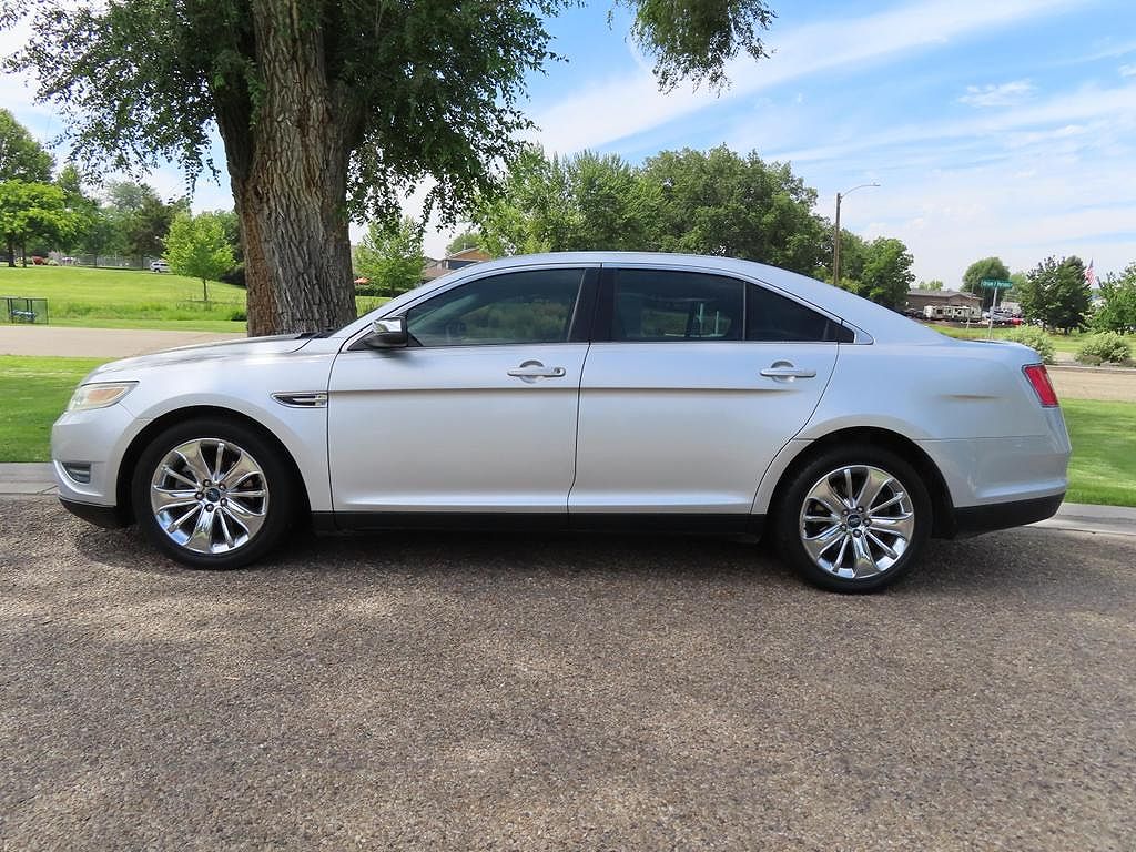 2011 Ford Taurus Limited Edition image 1