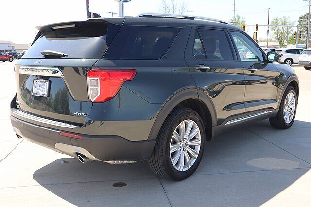 2022 Ford Explorer Limited Edition image 4