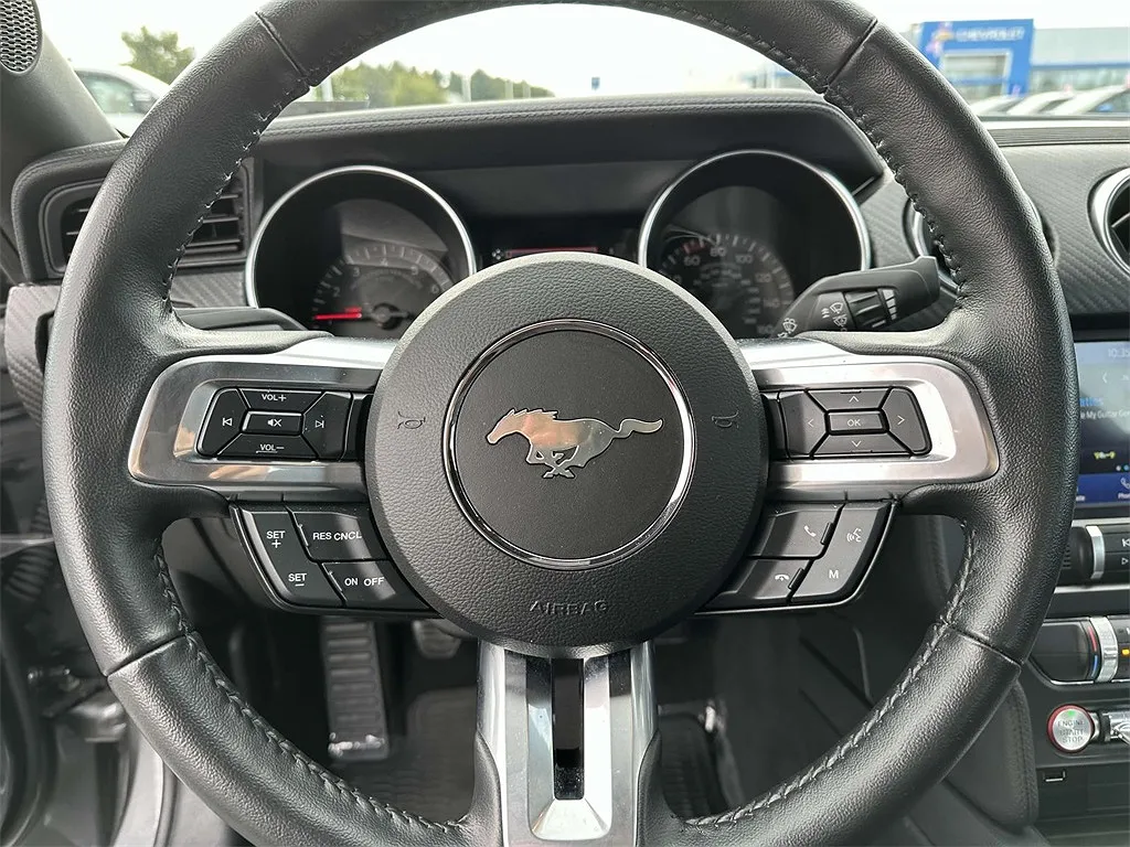 2022 Ford Mustang null image 5