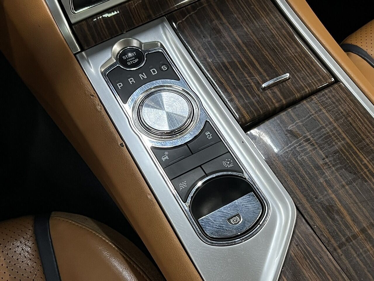 2012 Jaguar XF Portfolio image 39