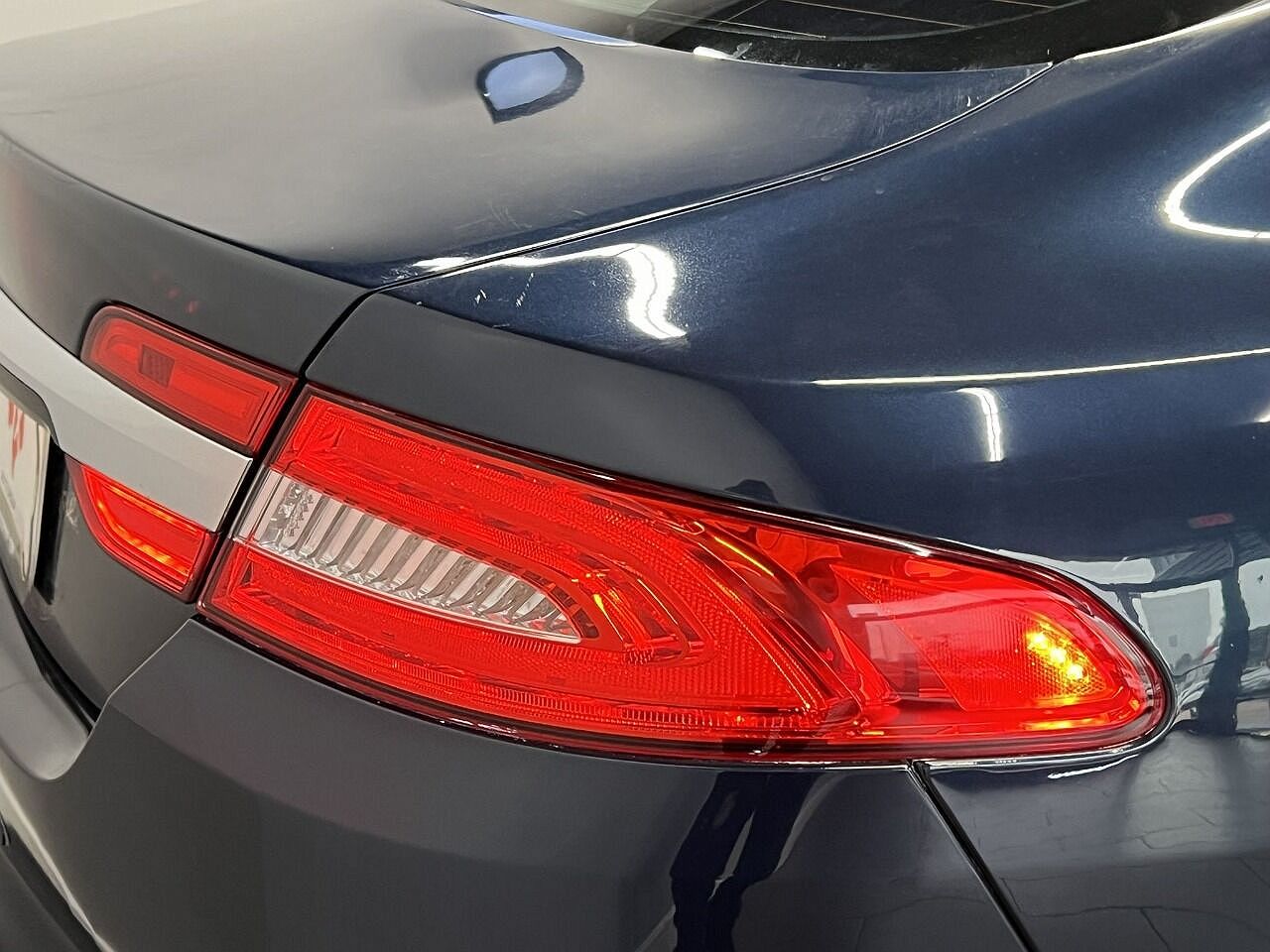 2012 Jaguar XF Portfolio image 57