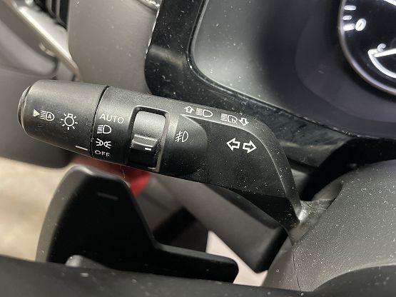 2023 Nissan Pathfinder SL photo 5