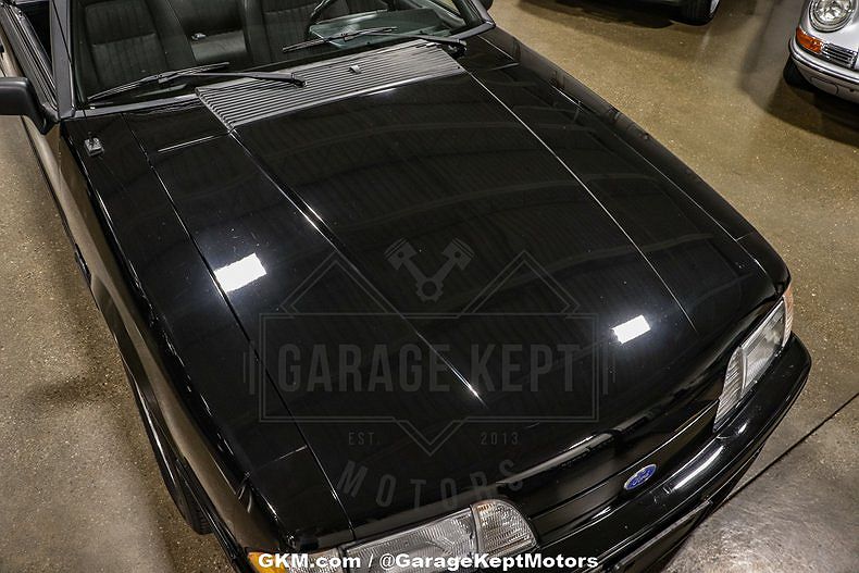 1990 Ford Mustang GT image 35