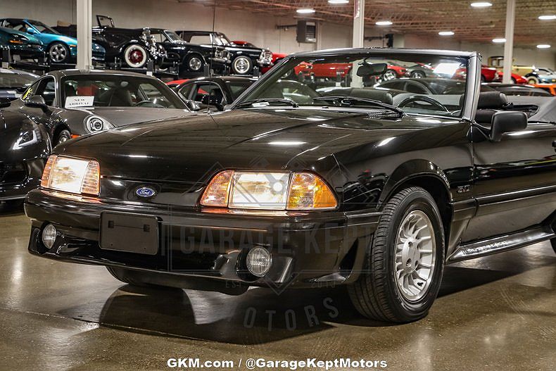 1990 Ford Mustang GT image 40