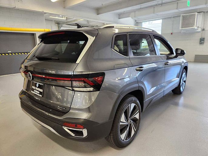 2025 Volkswagen Taos