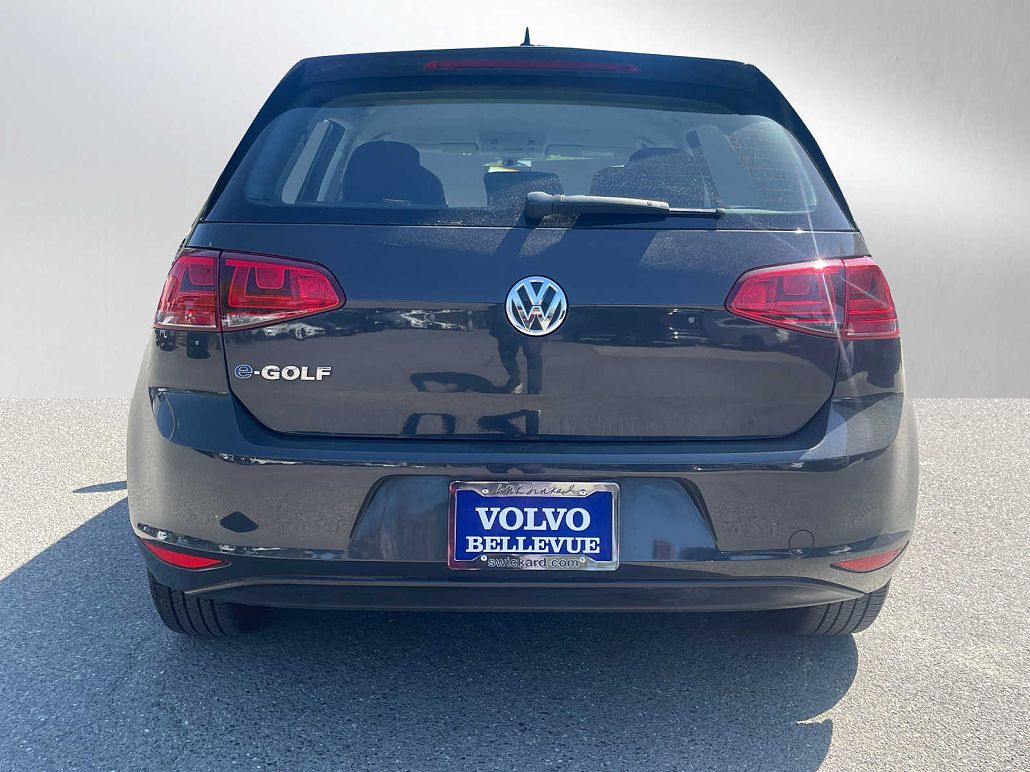 2016 Volkswagen e-Golf SE image 3