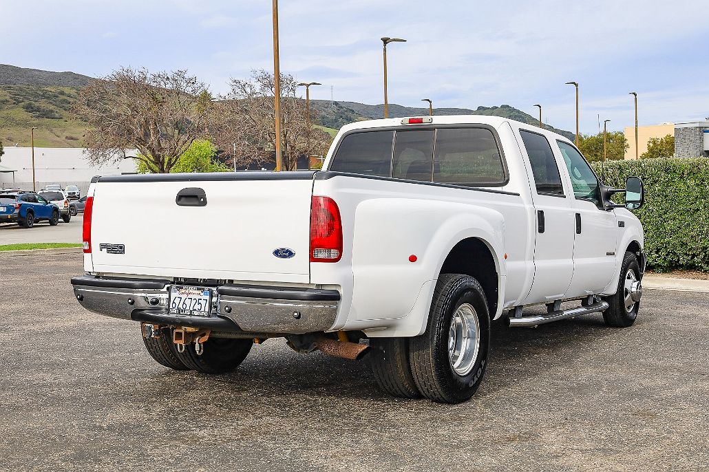 2002 Ford F-350 XL image 3